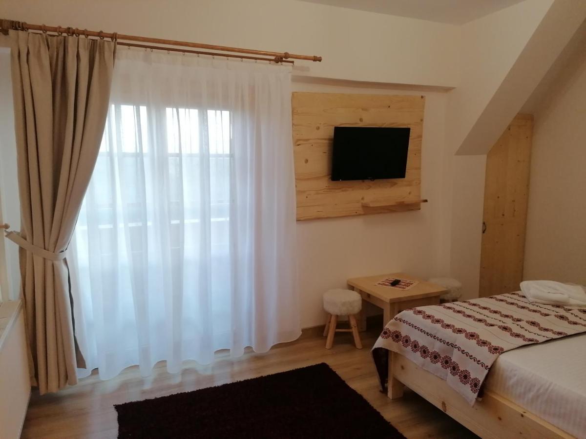 Pensiunea Casuta Din Deal Moisei Rum bild